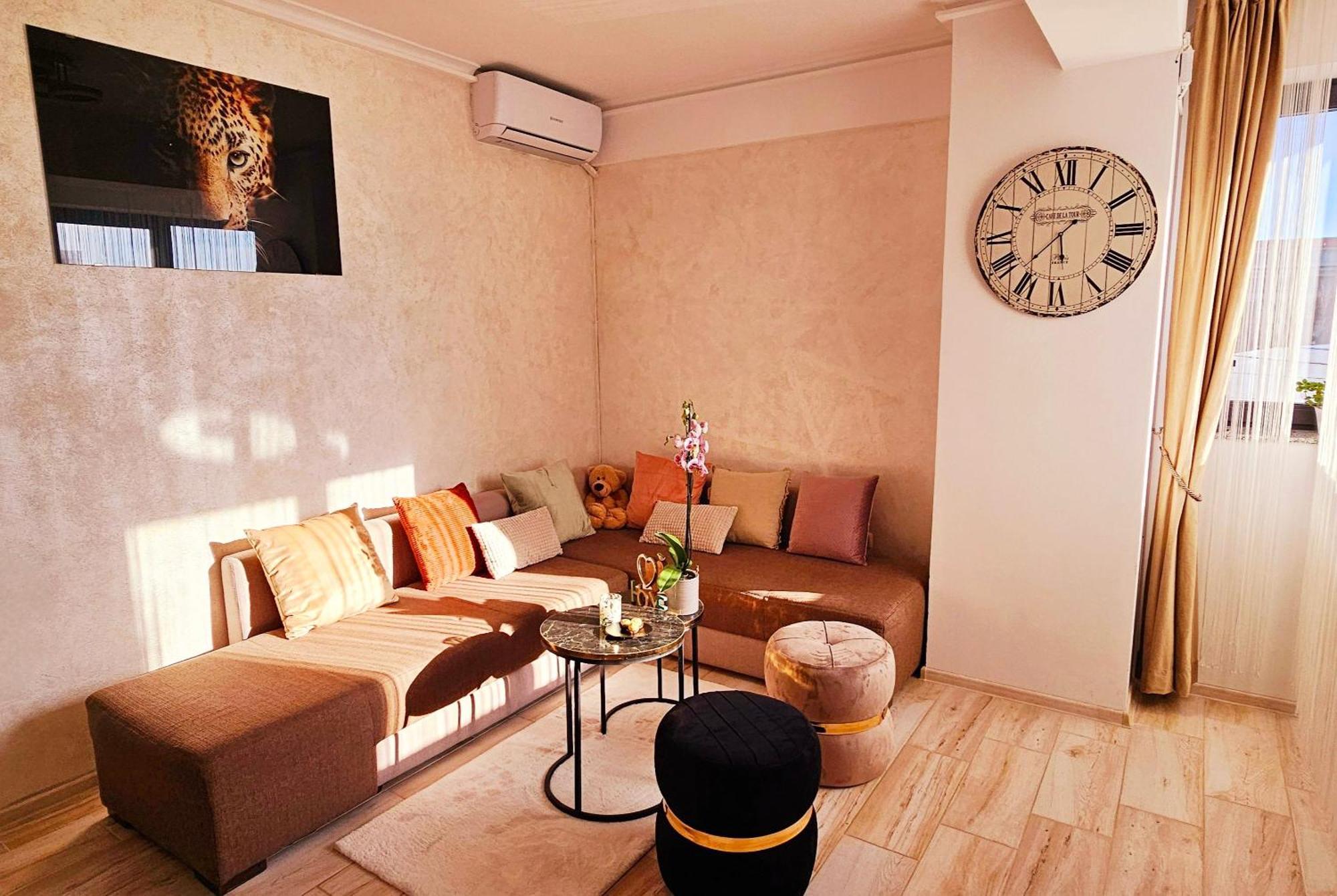Andrew'S Apartment Central Mamaia Exterior foto